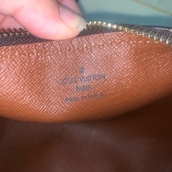 💯% Authentic Louis Vuitton papillon 30! - Picture 7 of 11